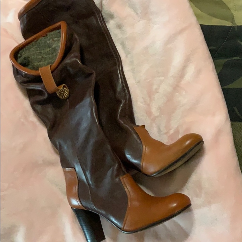 Boots - Picture 3 of 5